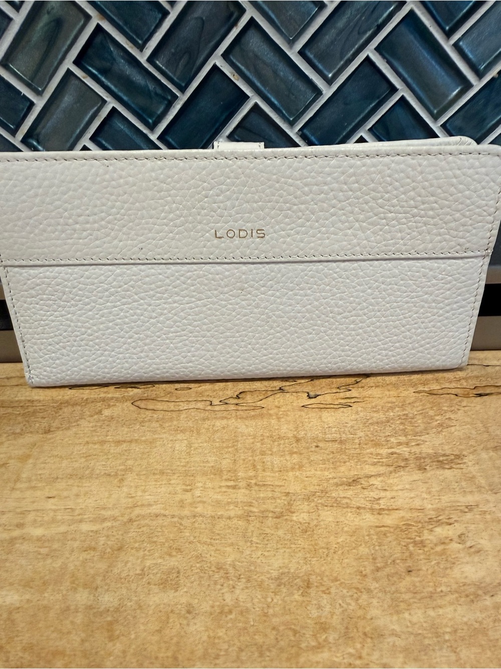 Lodis White Pebbled Leather Snap Wallet - Picture 3 of 6
